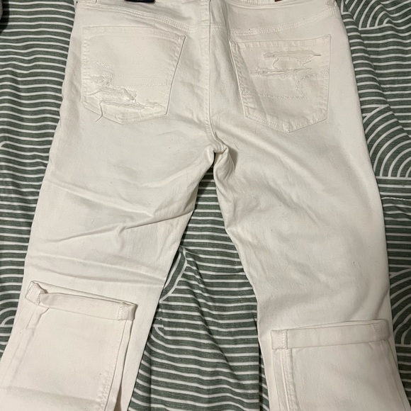 White ripped jeans (american eagle size 4) - Picture 2 of 4